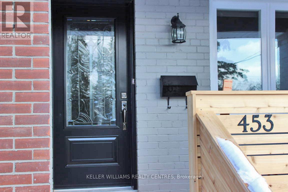 Upper - 453 Ashdale Avenue, Toronto, Ontario  M4L 2Z3 - Photo 10 - E12537224