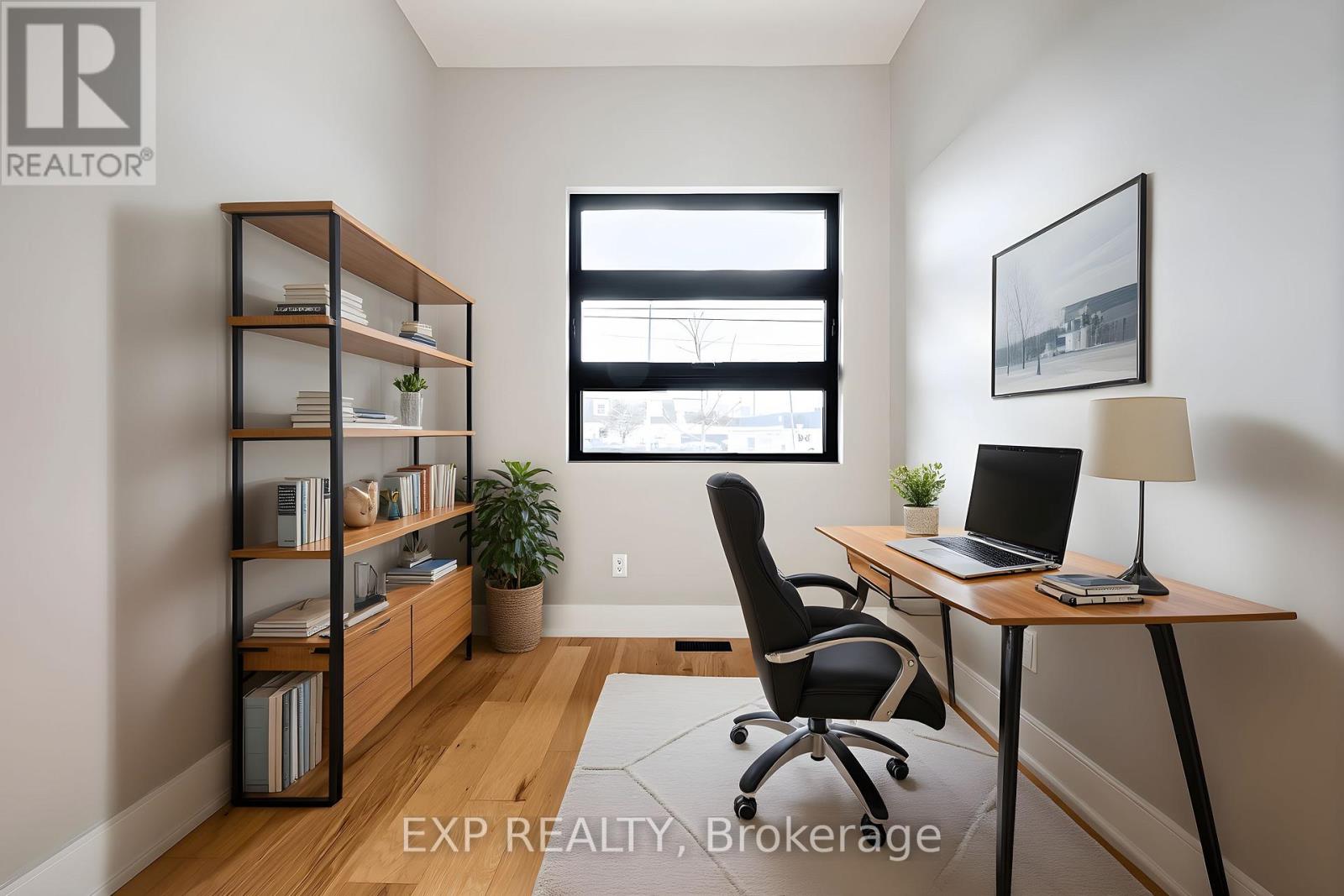 16 Walsh Avenue, Toronto, Ontario  M9M 1B6 - Photo 8 - W12567902