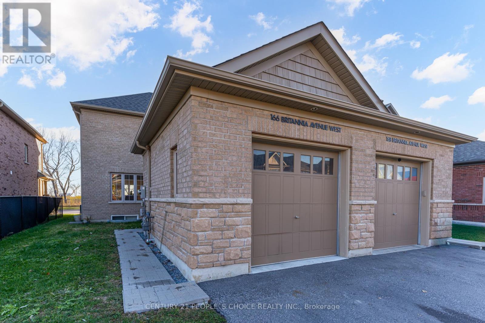 166 Britannia Avenue, Oshawa, Ontario  L1L 0G9 - Photo 2 - E12567972