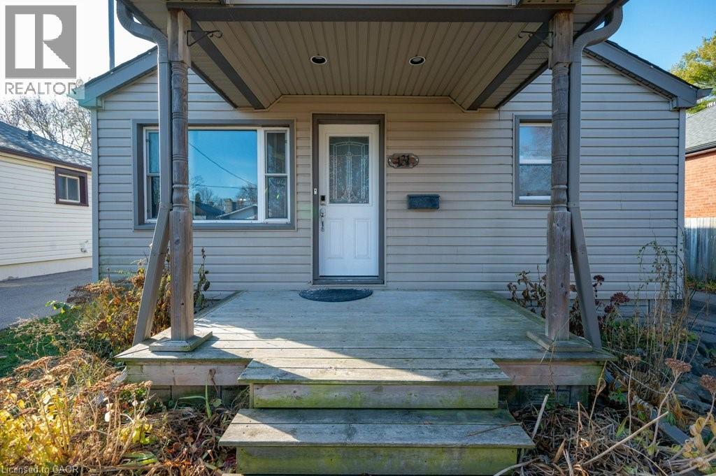 131 Elmwood Avenue, Cambridge, Ontario  N1R 4Y8 - Photo 4 - 40788733