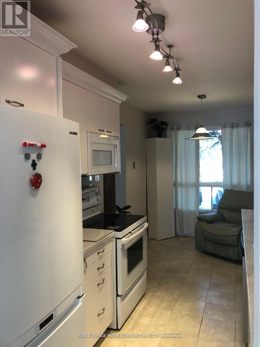 41 Draper Boulevard N, Vaughan, Ontario L4J 5Y9 - Photo 10 - N12568038