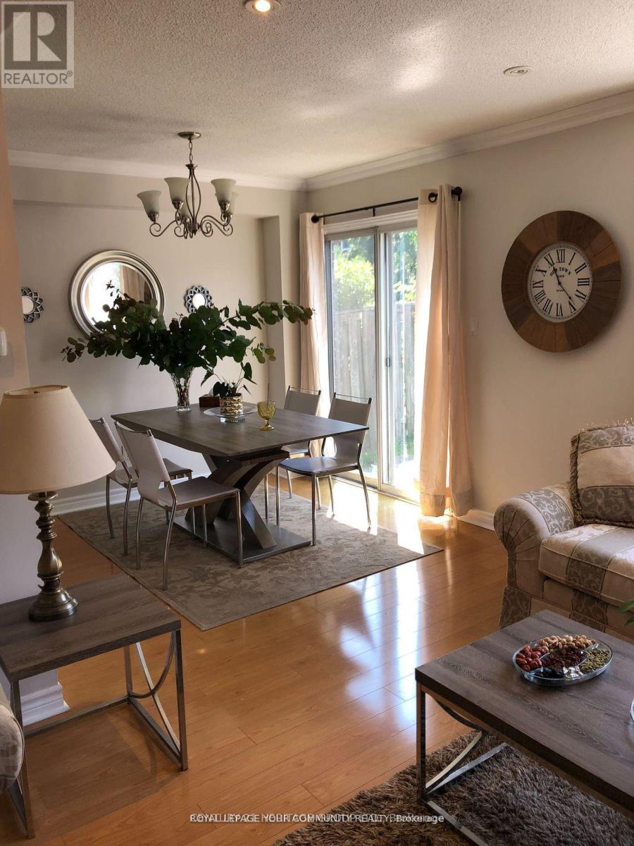 41 Draper Boulevard N, Vaughan, Ontario L4J 5Y9 - Photo 2 - N12568038