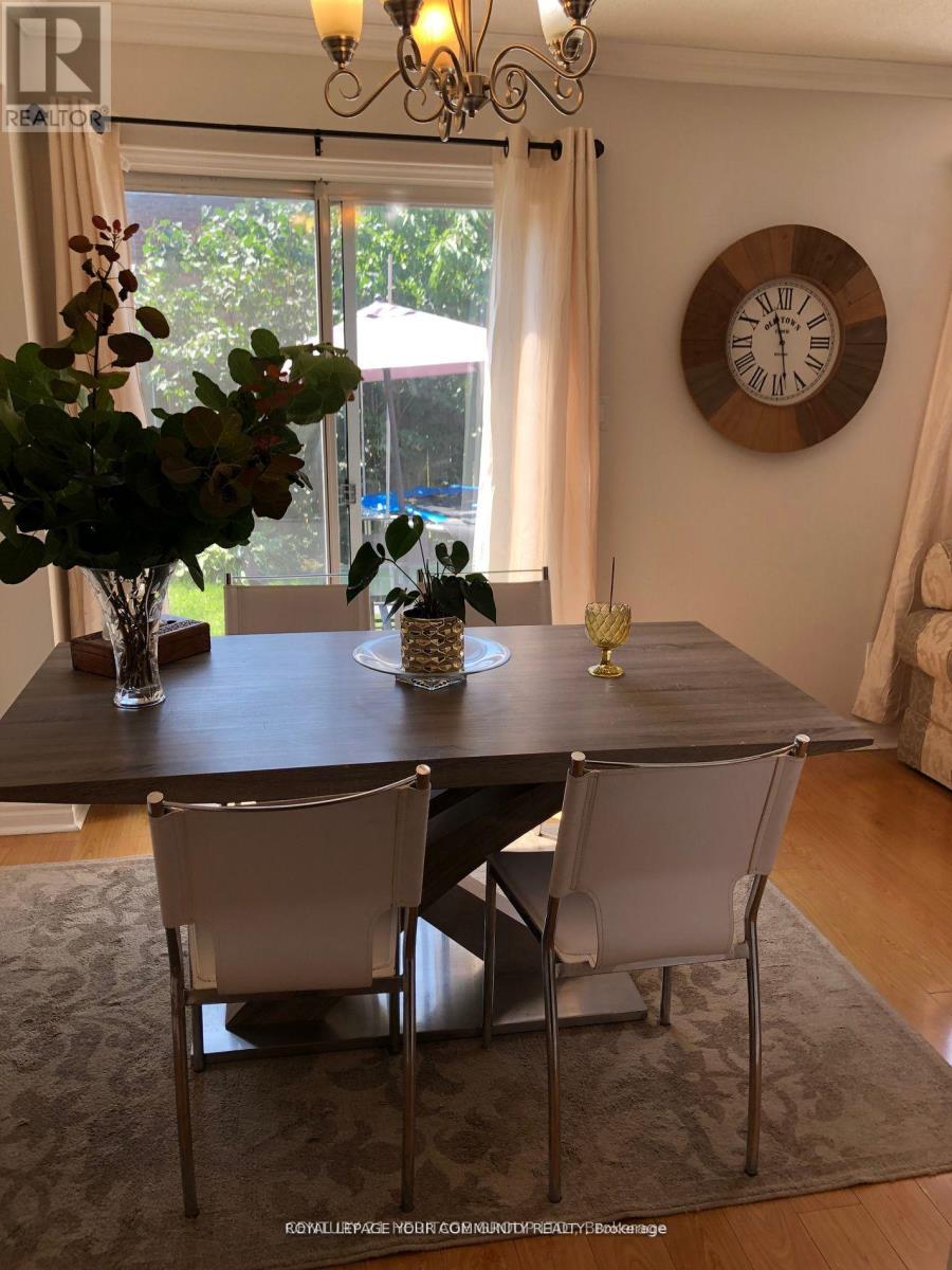 41 Draper Boulevard N, Vaughan, Ontario L4J 5Y9 - Photo 6 - N12568038