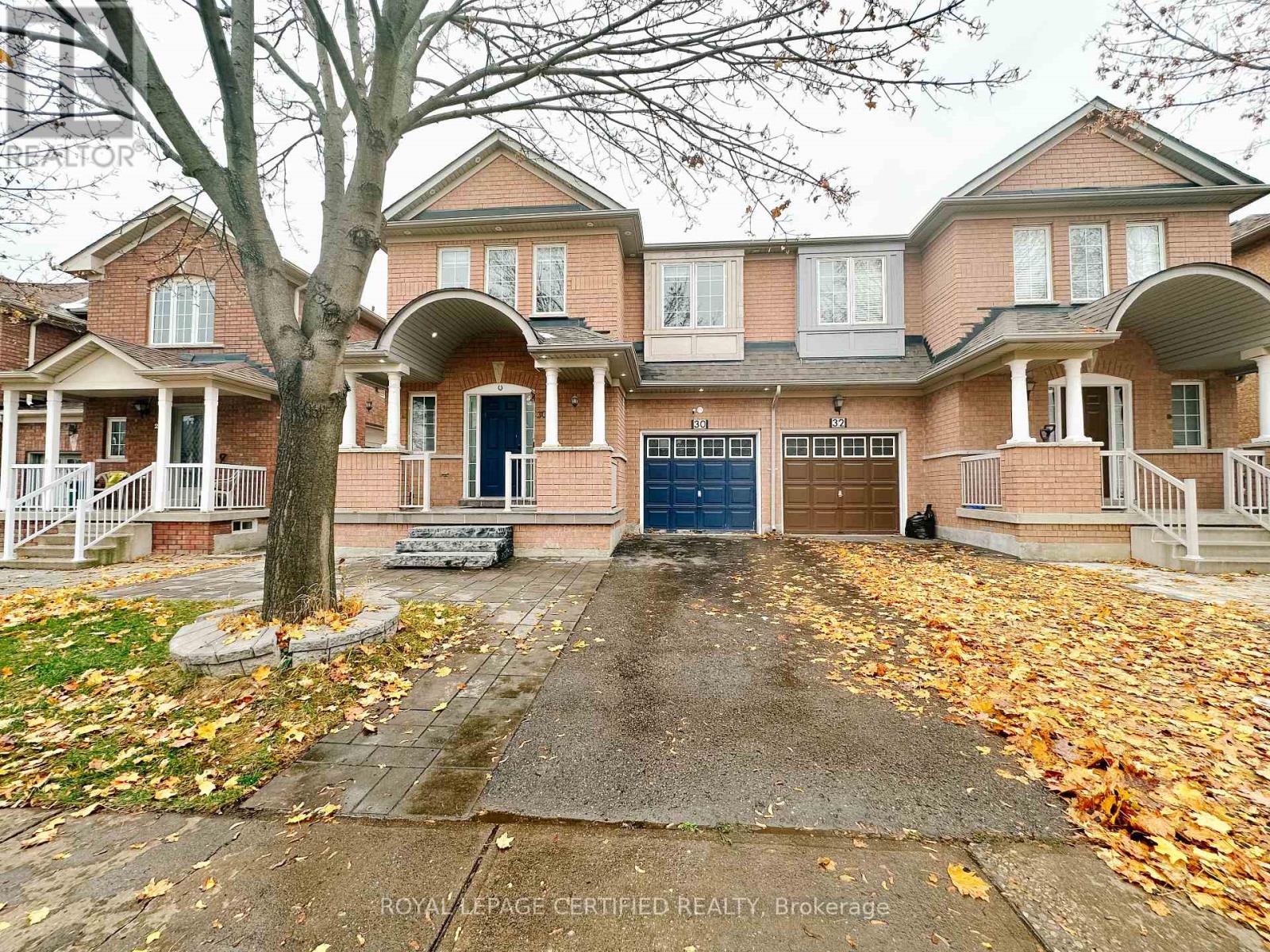 30 Lucerne Drive, Vaughan, Ontario  L4H 2Y2 - Photo 2 - N12568044