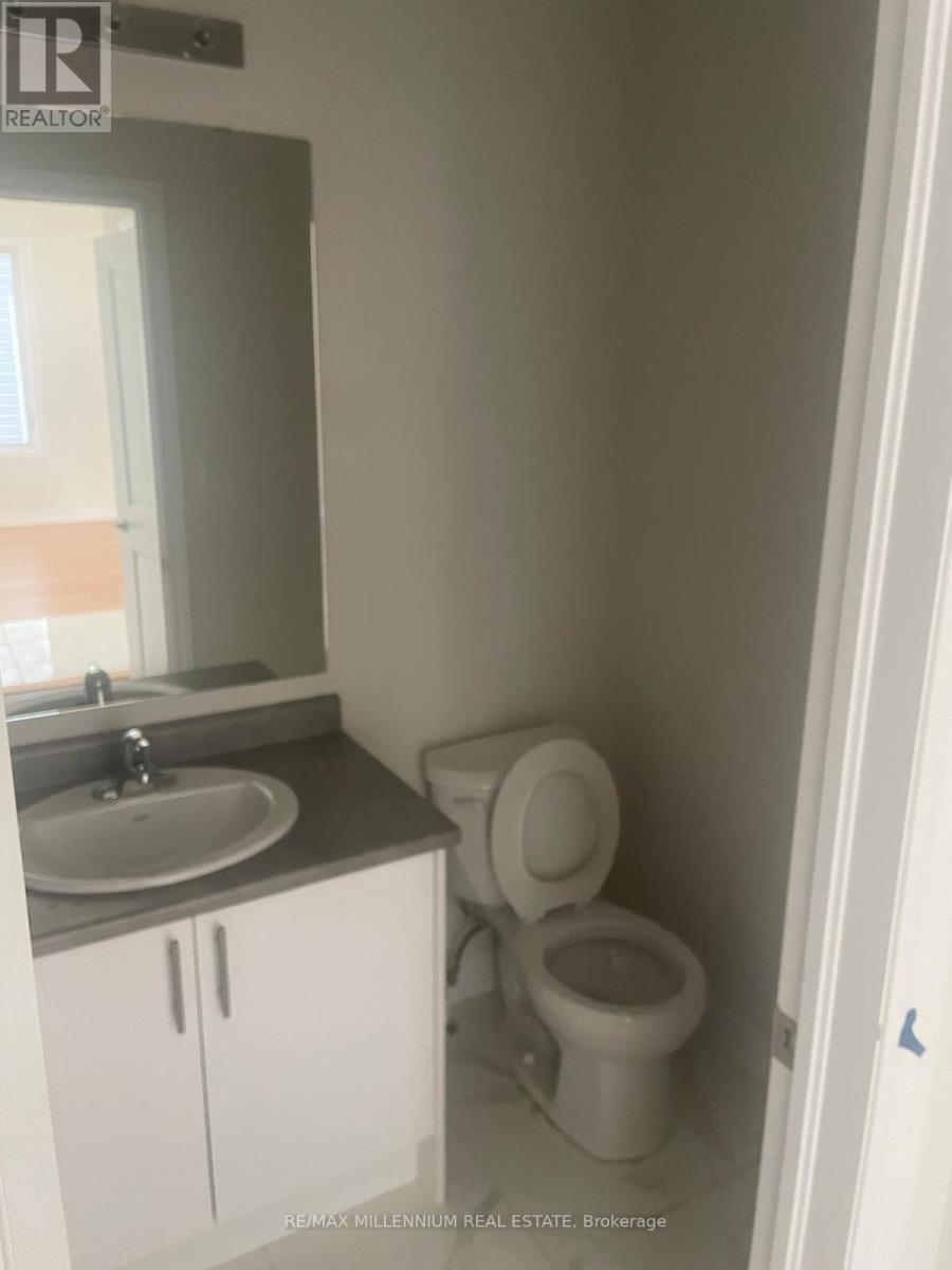 16 Tamworth Terrace, Barrie, Ontario  L9J 0W5 - Photo 11 - S12568054