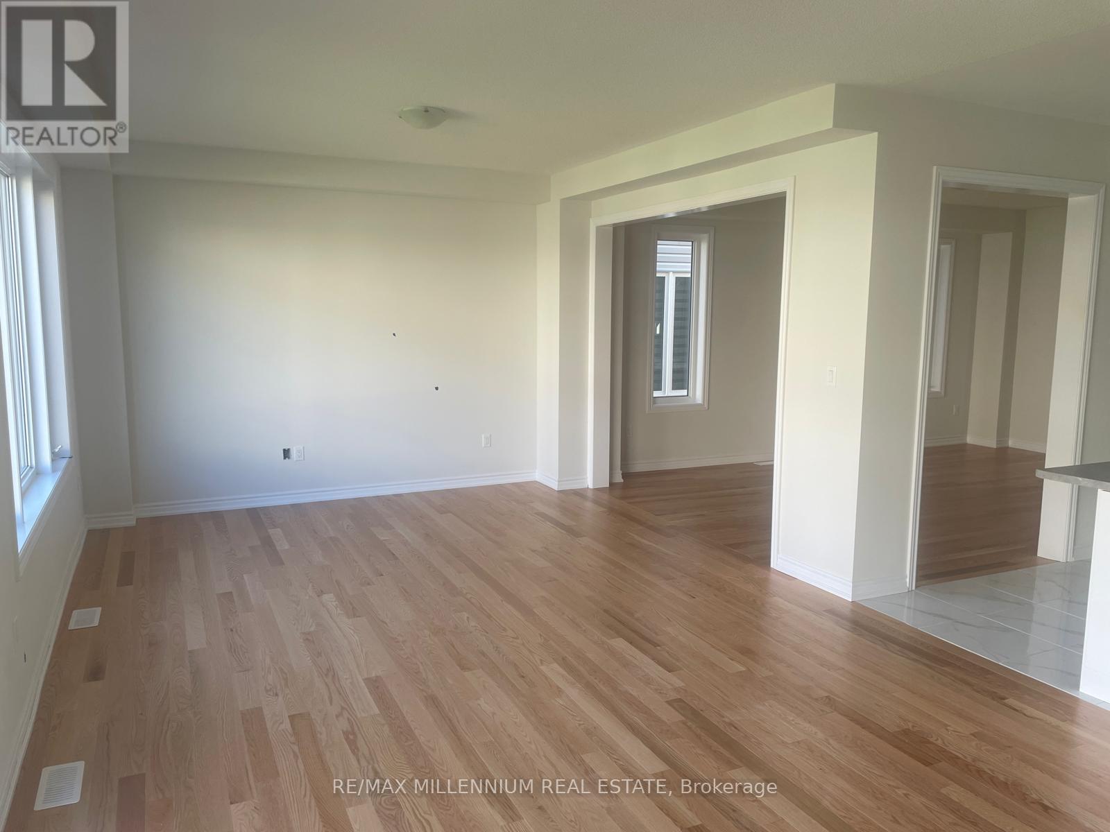 16 Tamworth Terrace, Barrie, Ontario  L9J 0W5 - Photo 12 - S12568054