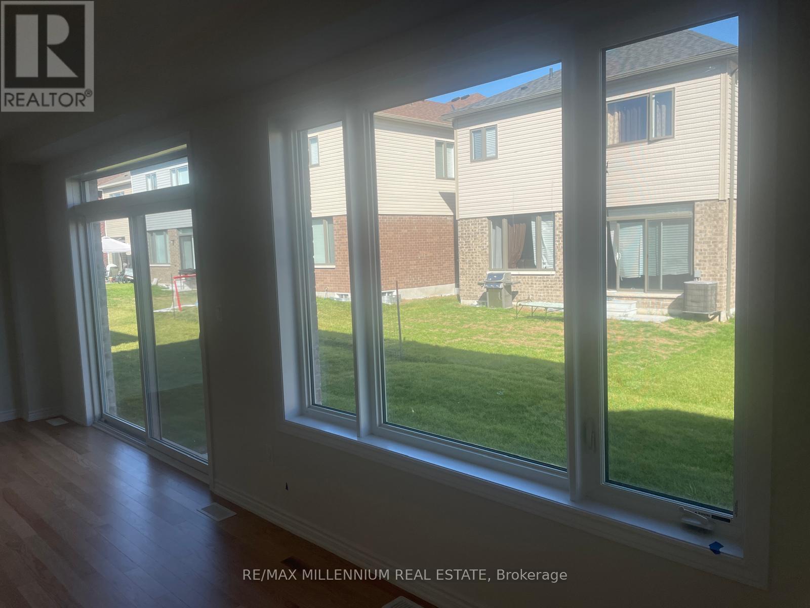 16 Tamworth Terrace, Barrie, Ontario  L9J 0W5 - Photo 14 - S12568054