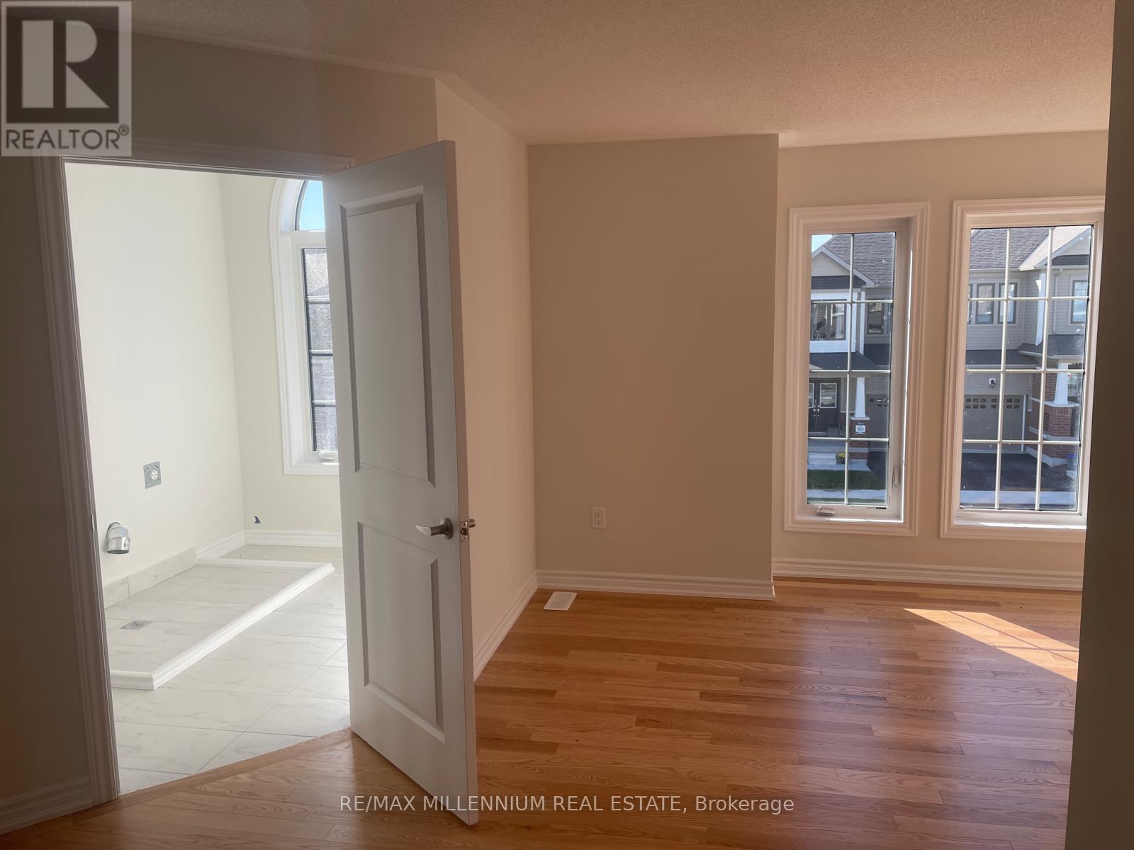 16 Tamworth Terrace, Barrie, Ontario  L9J 0W5 - Photo 20 - S12568054