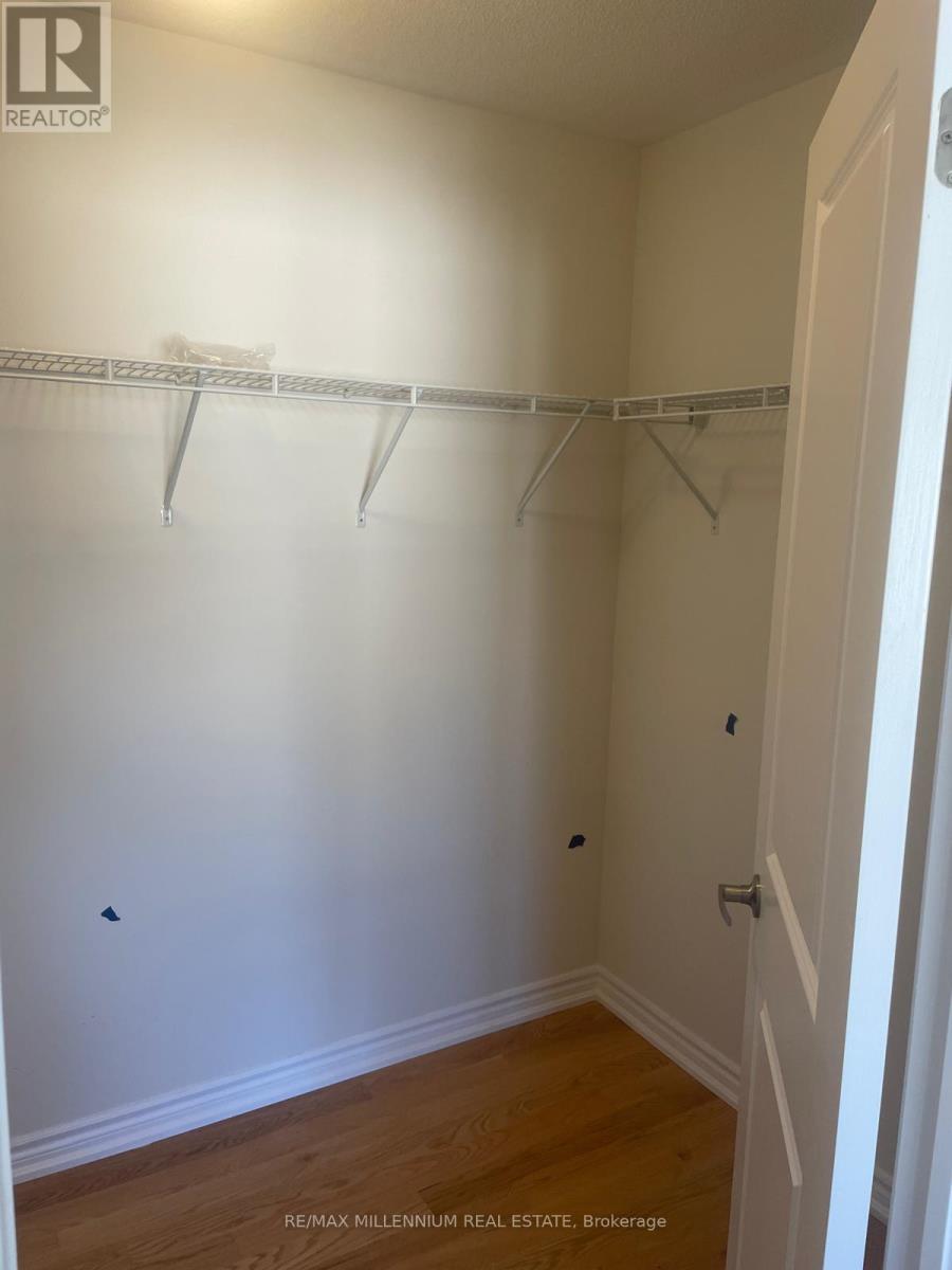 16 Tamworth Terrace, Barrie, Ontario  L9J 0W5 - Photo 25 - S12568054