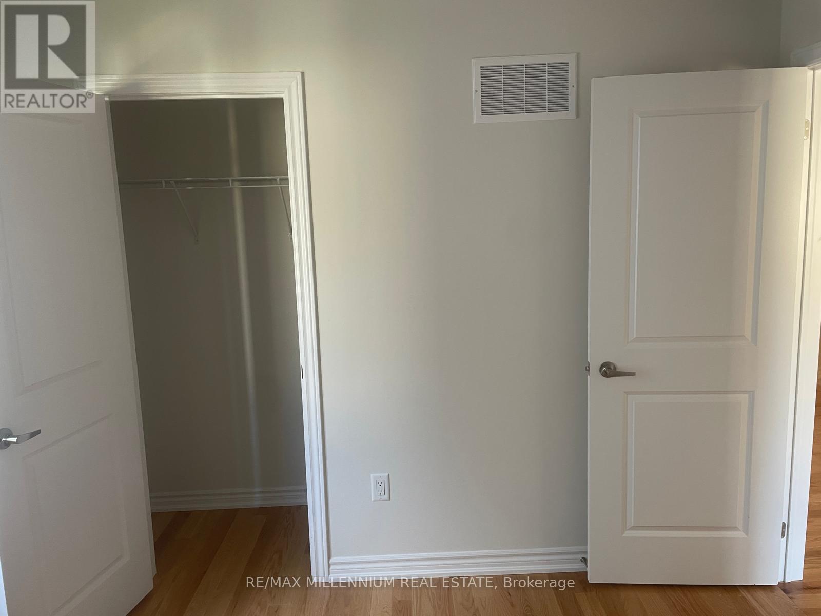 16 Tamworth Terrace, Barrie, Ontario  L9J 0W5 - Photo 26 - S12568054