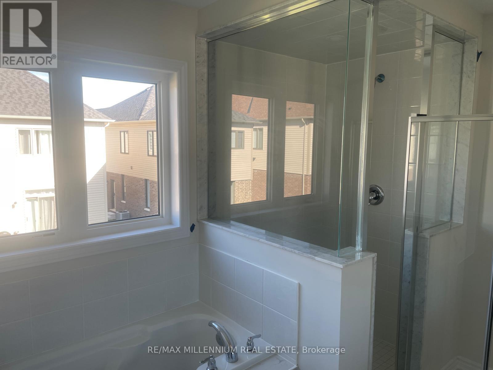 16 Tamworth Terrace, Barrie, Ontario  L9J 0W5 - Photo 28 - S12568054