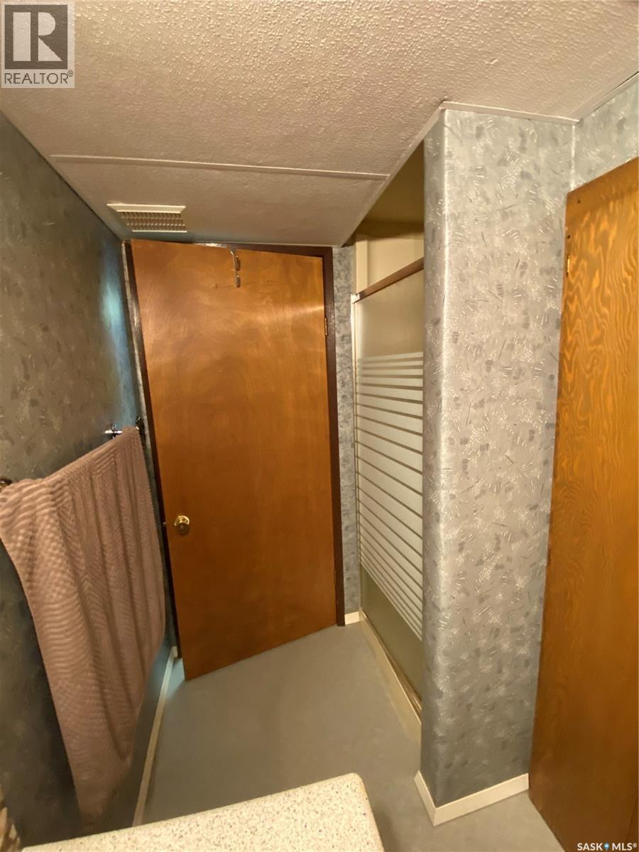 1016 Carlton Drive, Esterhazy, Saskatchewan  S0A 0X0 - Photo 17 - SK024532