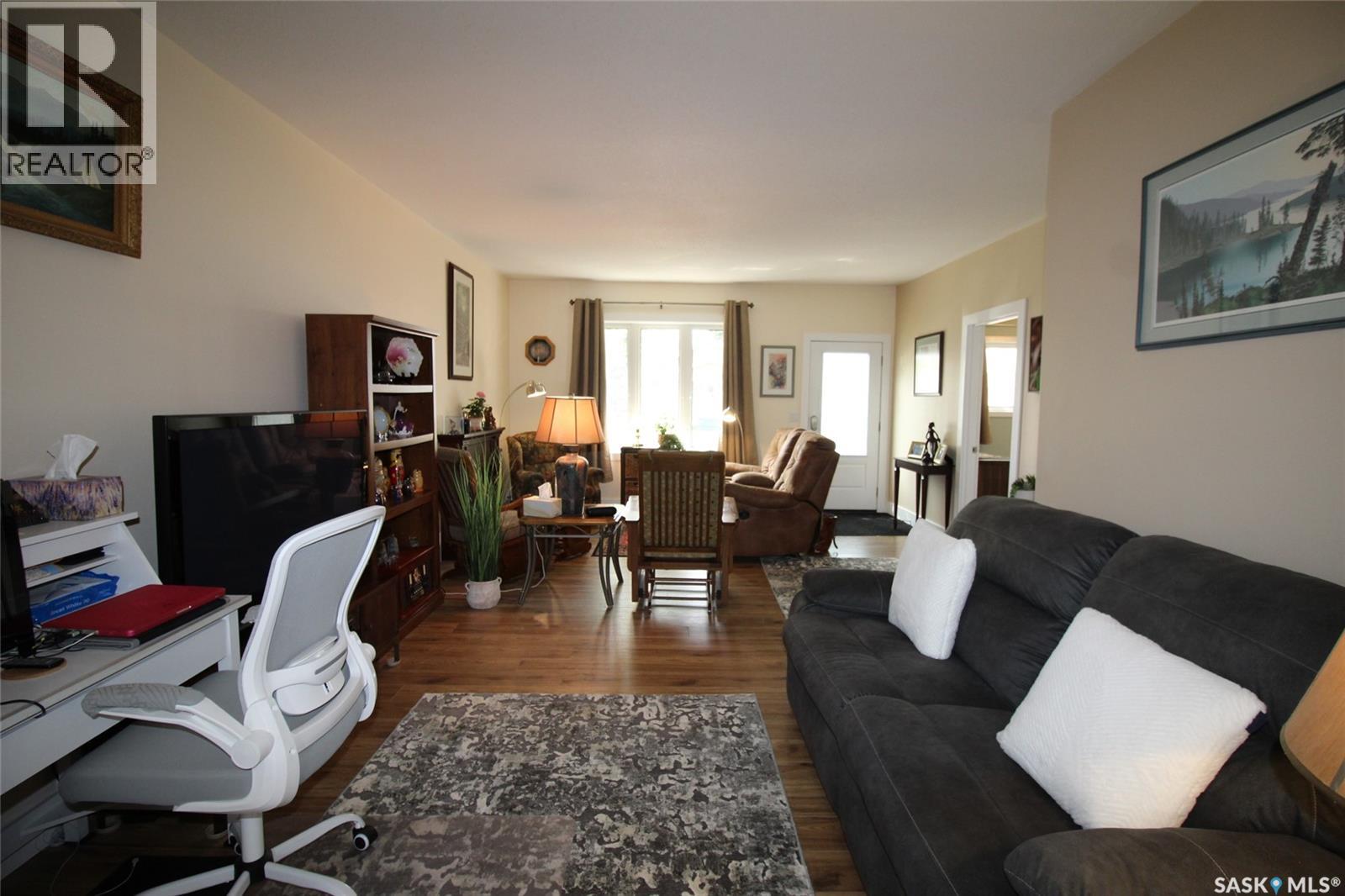 580 1st Street E, Shaunavon, Saskatchewan  S0N 2M0 - Photo 5 - SK024530