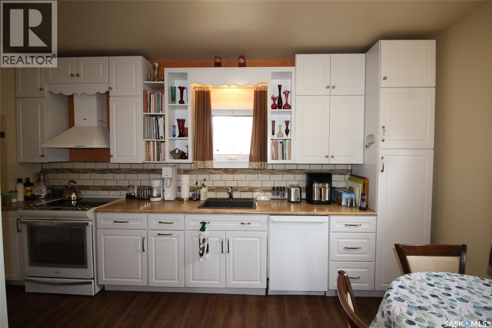 580 1st Street E, Shaunavon, Saskatchewan  S0N 2M0 - Photo 8 - SK024530