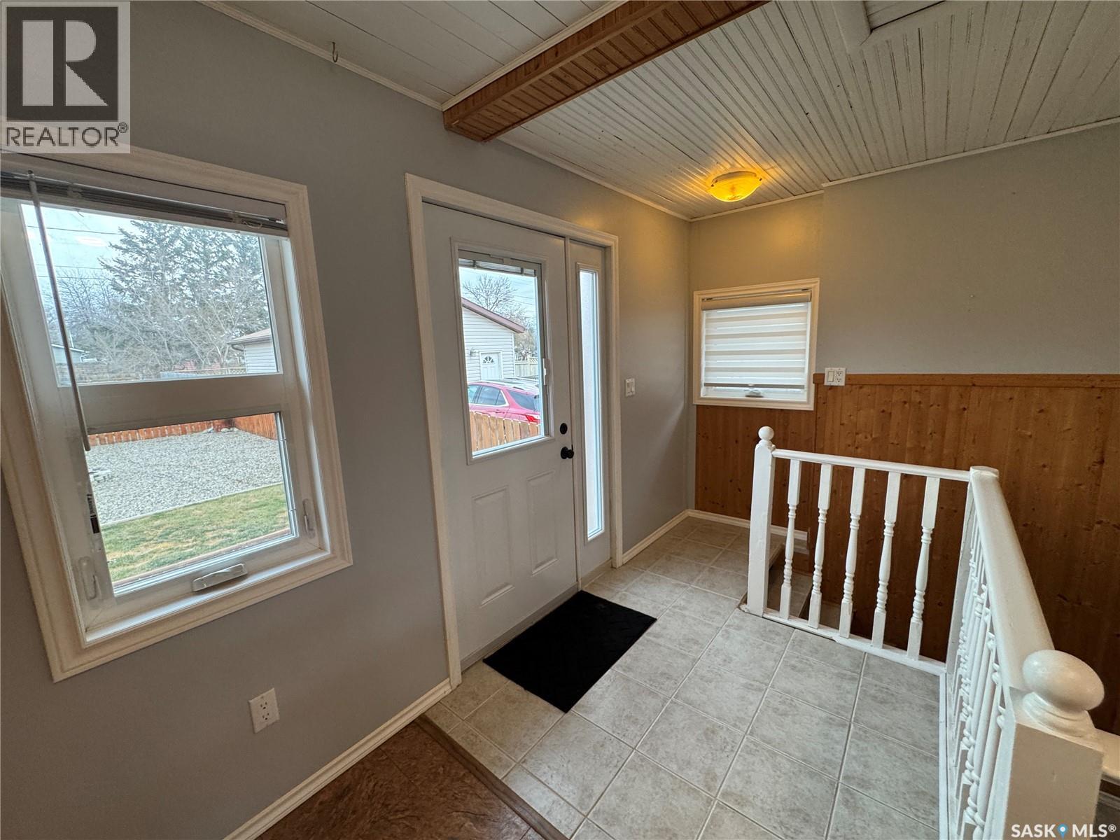 413 2nd Avenue E, Biggar, Saskatchewan  S0K 0M0 - Photo 15 - SK024444