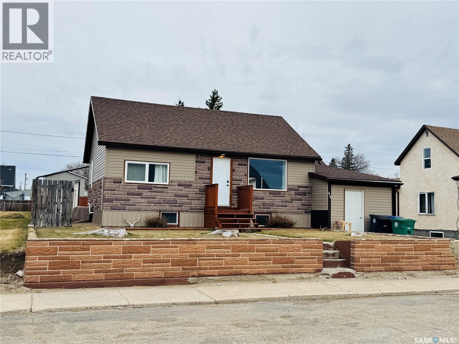 413 2nd Avenue E, Biggar, Saskatchewan  S0K 0M0 - Photo 32 - SK024444