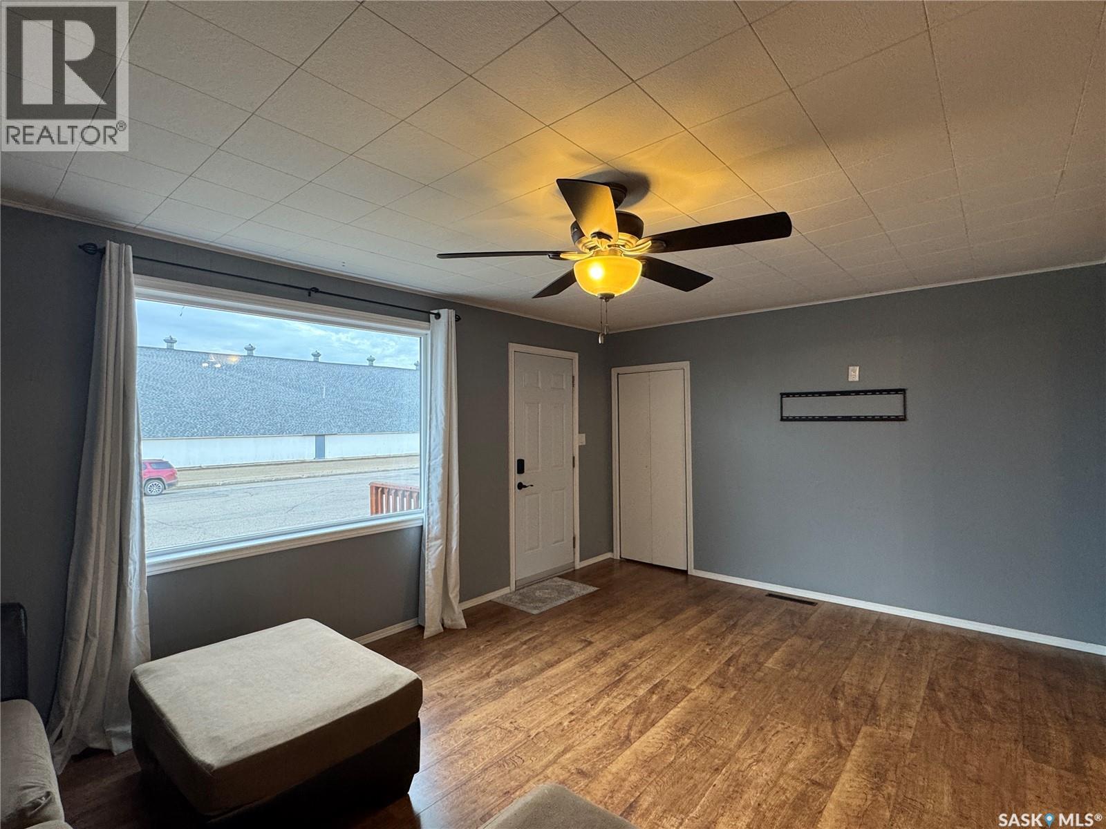 413 2nd Avenue E, Biggar, Saskatchewan  S0K 0M0 - Photo 4 - SK024444