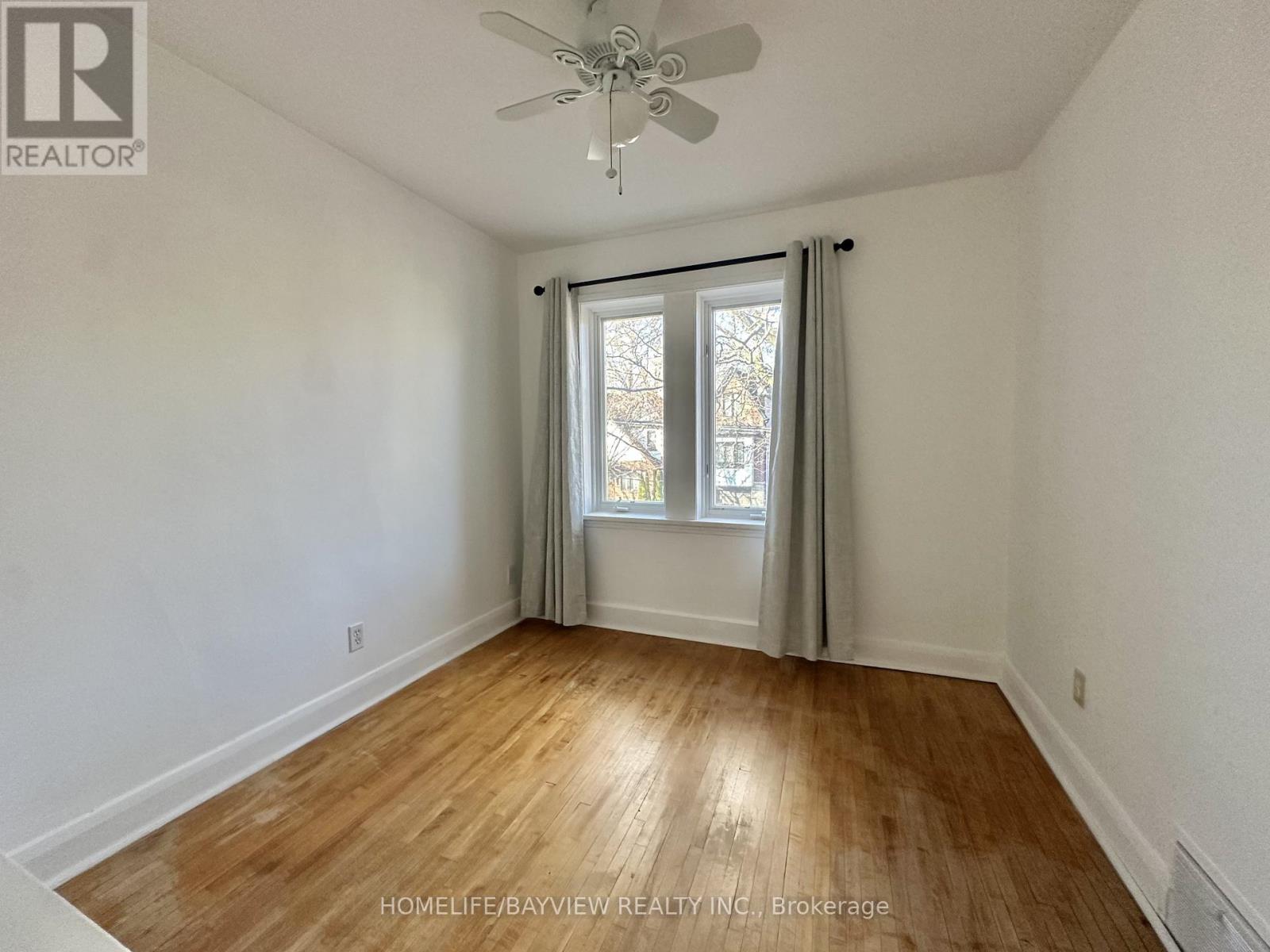 27 Cranbrooke Avenue, Toronto, Ontario  M5M 1M3 - Photo 5 - C12486091