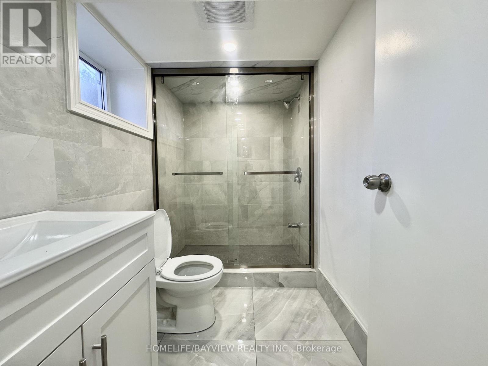 27 Cranbrooke Avenue, Toronto, Ontario  M5M 1M3 - Photo 6 - C12486091