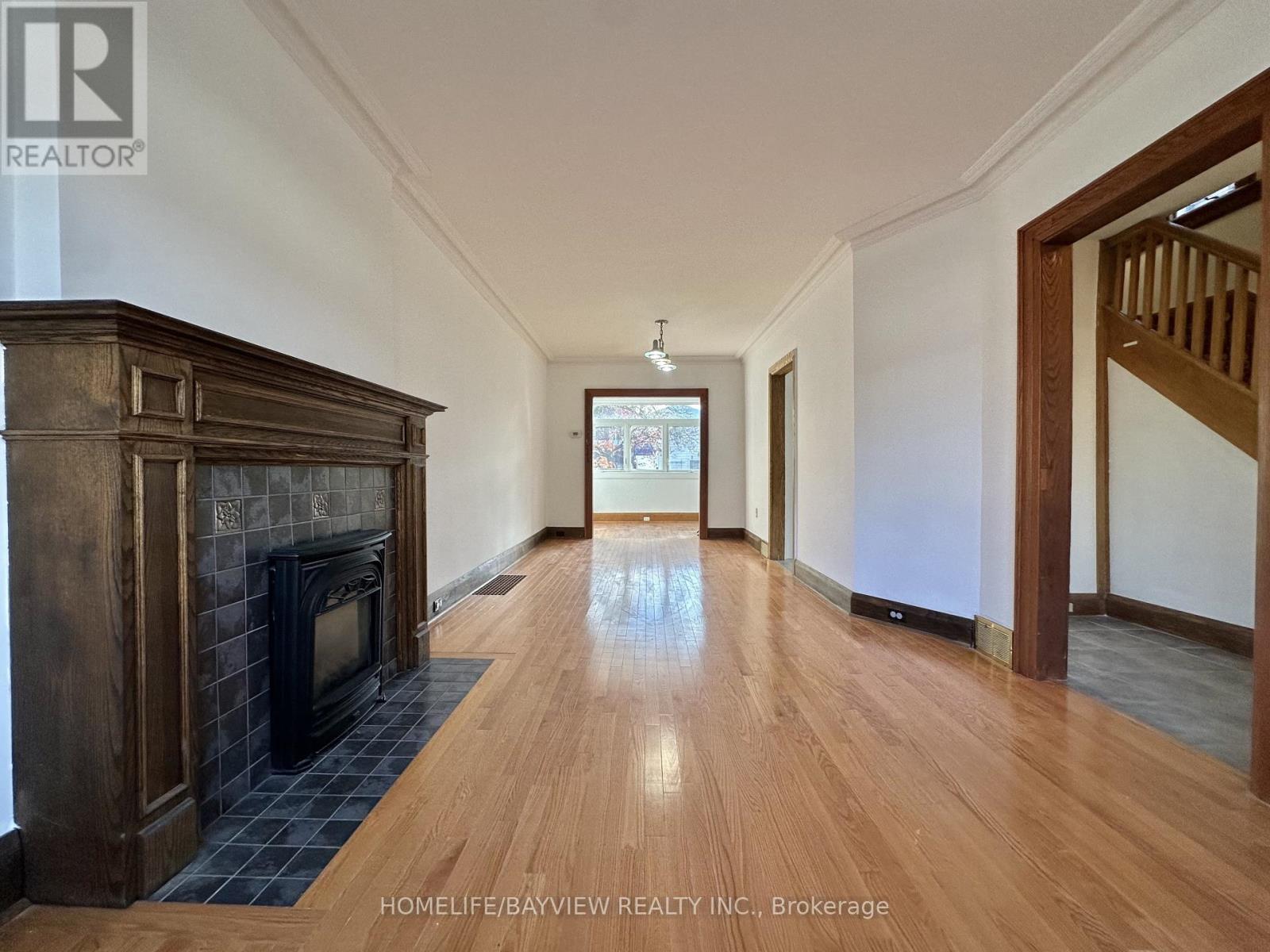 27 Cranbrooke Avenue, Toronto, Ontario  M5M 1M3 - Photo 2 - C12492368