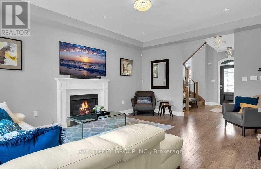 103 Beaveridge Avenue, Oakville, Ontario  L6H 0M6 - Photo 10 - W12567984