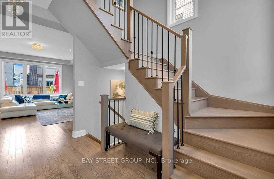 103 Beaveridge Avenue, Oakville, Ontario  L6H 0M6 - Photo 3 - W12567984