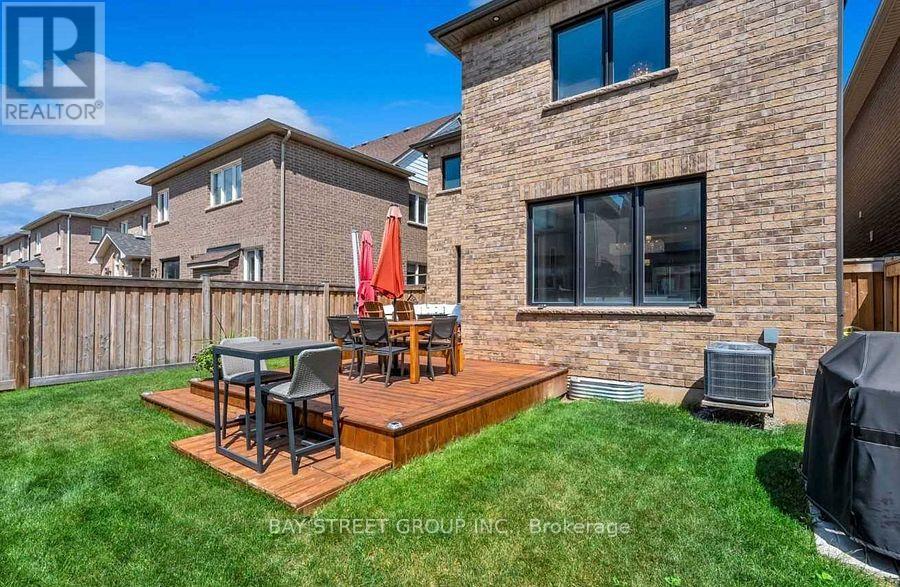 103 Beaveridge Avenue, Oakville, Ontario  L6H 0M6 - Photo 35 - W12567984