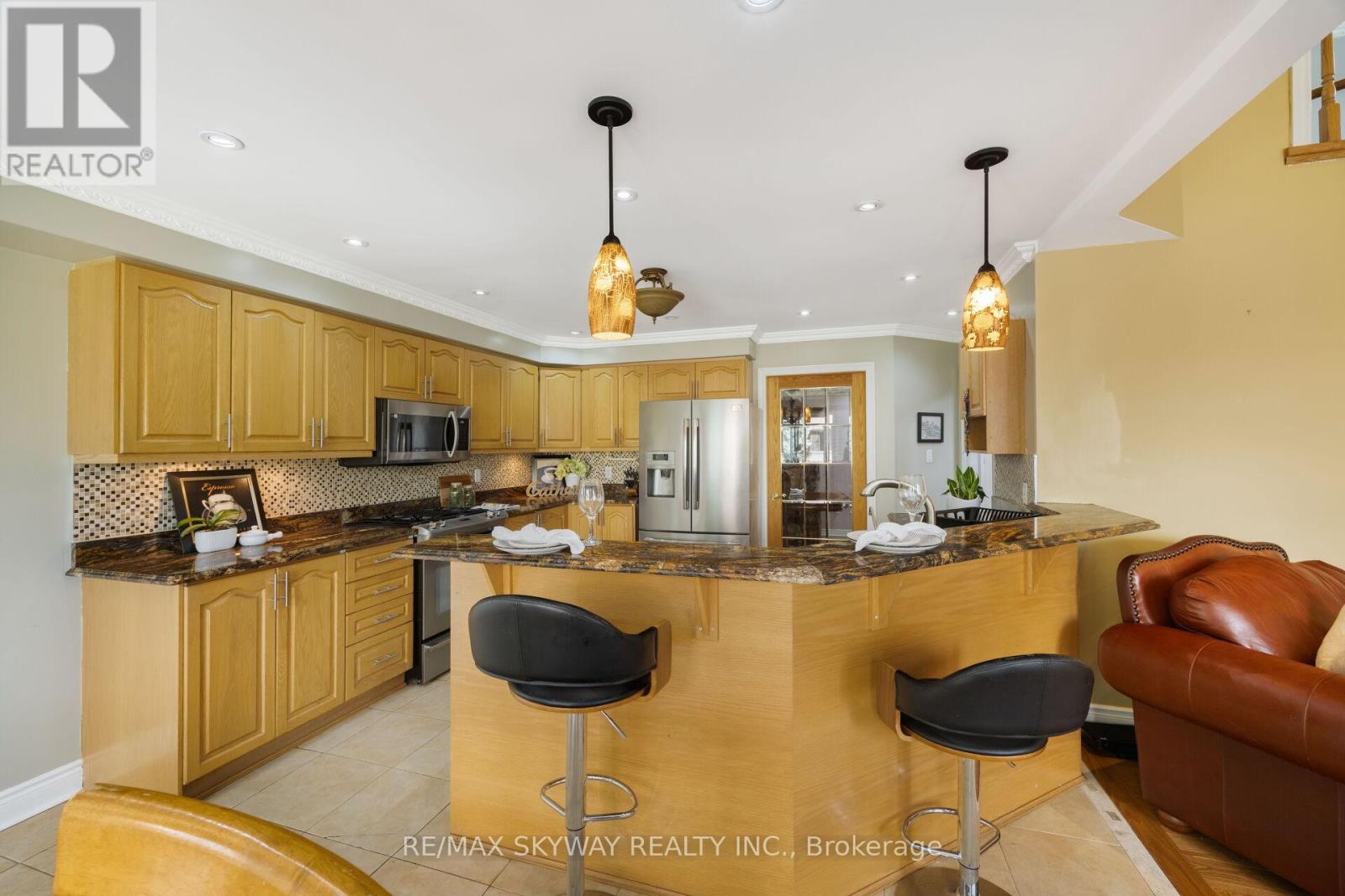 57 Banington Crescent, Brampton, Ontario  L7A 1G3 - Photo 15 - W12568016