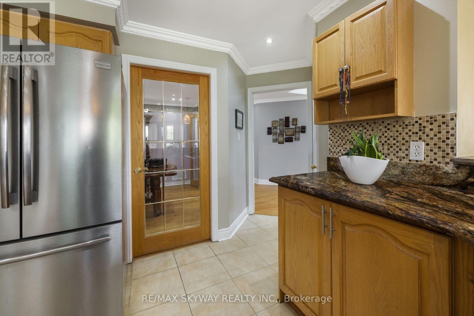 57 Banington Crescent, Brampton, Ontario  L7A 1G3 - Photo 18 - W12568016