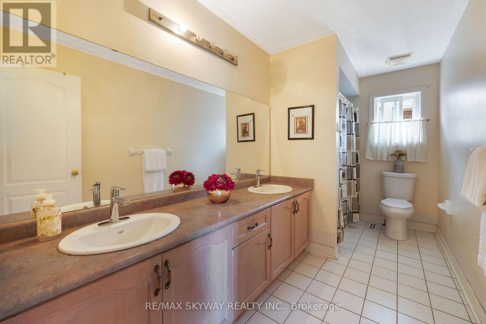 57 Banington Crescent, Brampton, Ontario  L7A 1G3 - Photo 31 - W12568016