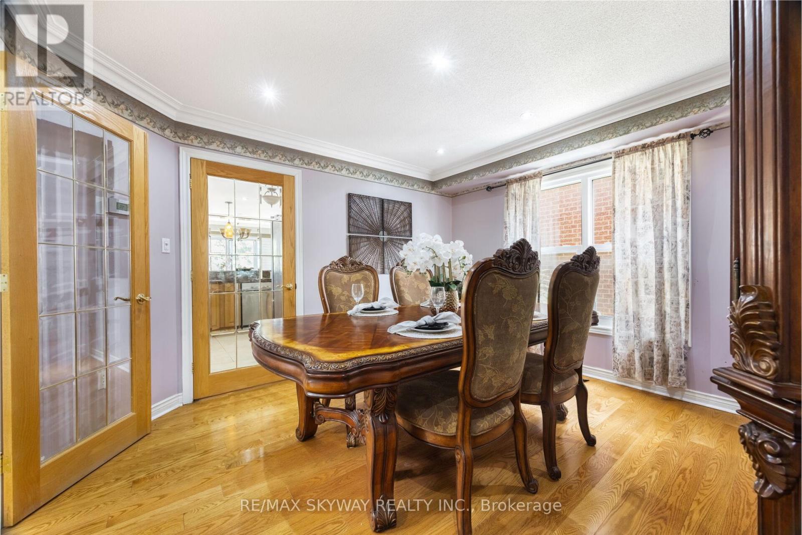 57 Banington Crescent, Brampton, Ontario  L7A 1G3 - Photo 8 - W12568016