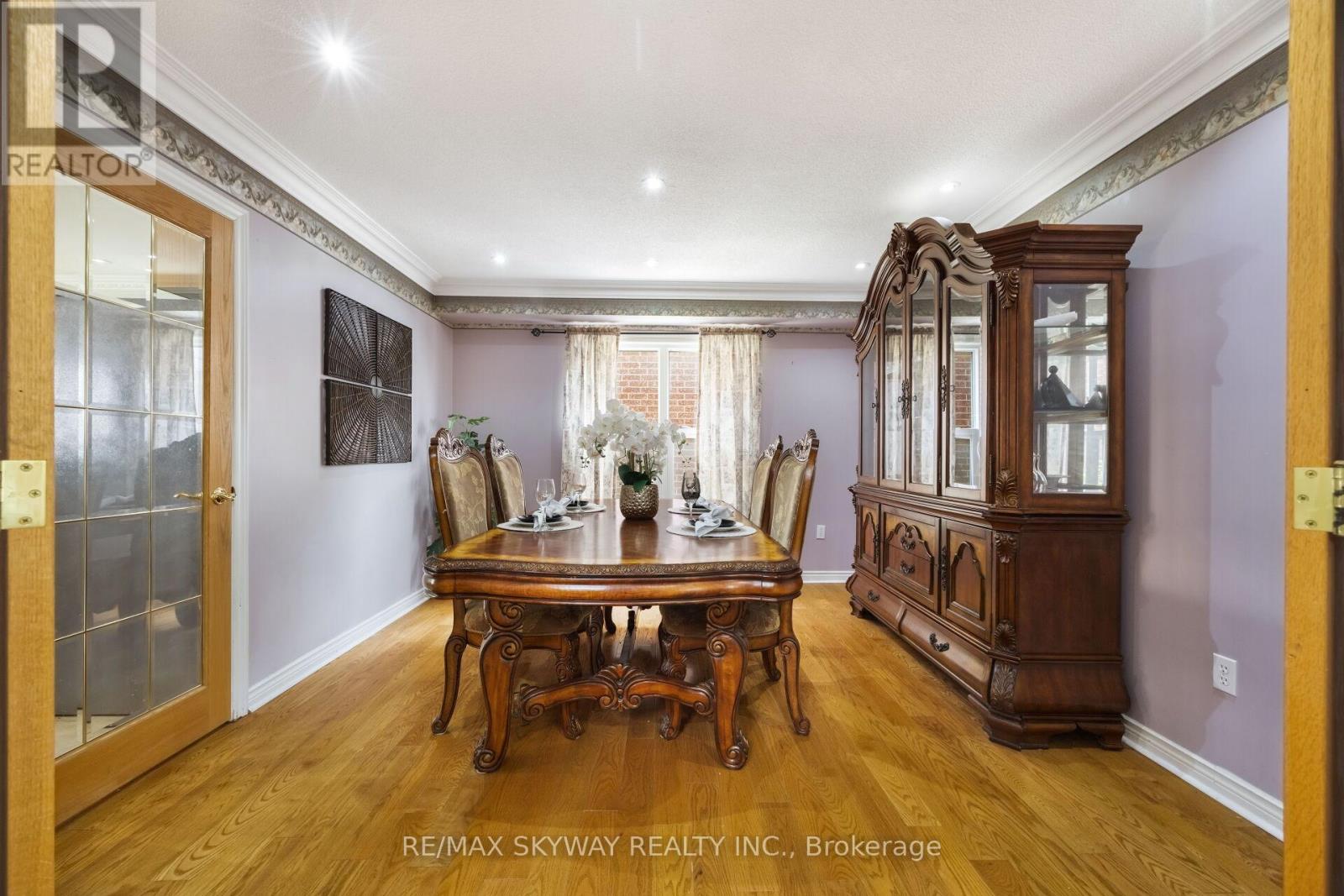 57 Banington Crescent, Brampton, Ontario  L7A 1G3 - Photo 9 - W12568016