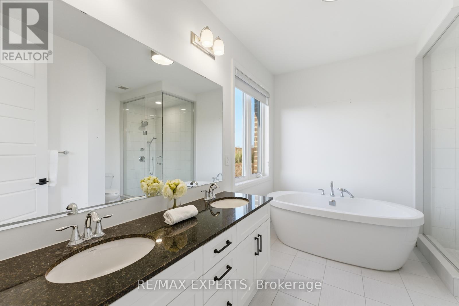 3299 Harasym Trail, Oakville, Ontario  L6H 3S1 - Photo 28 - W12568042