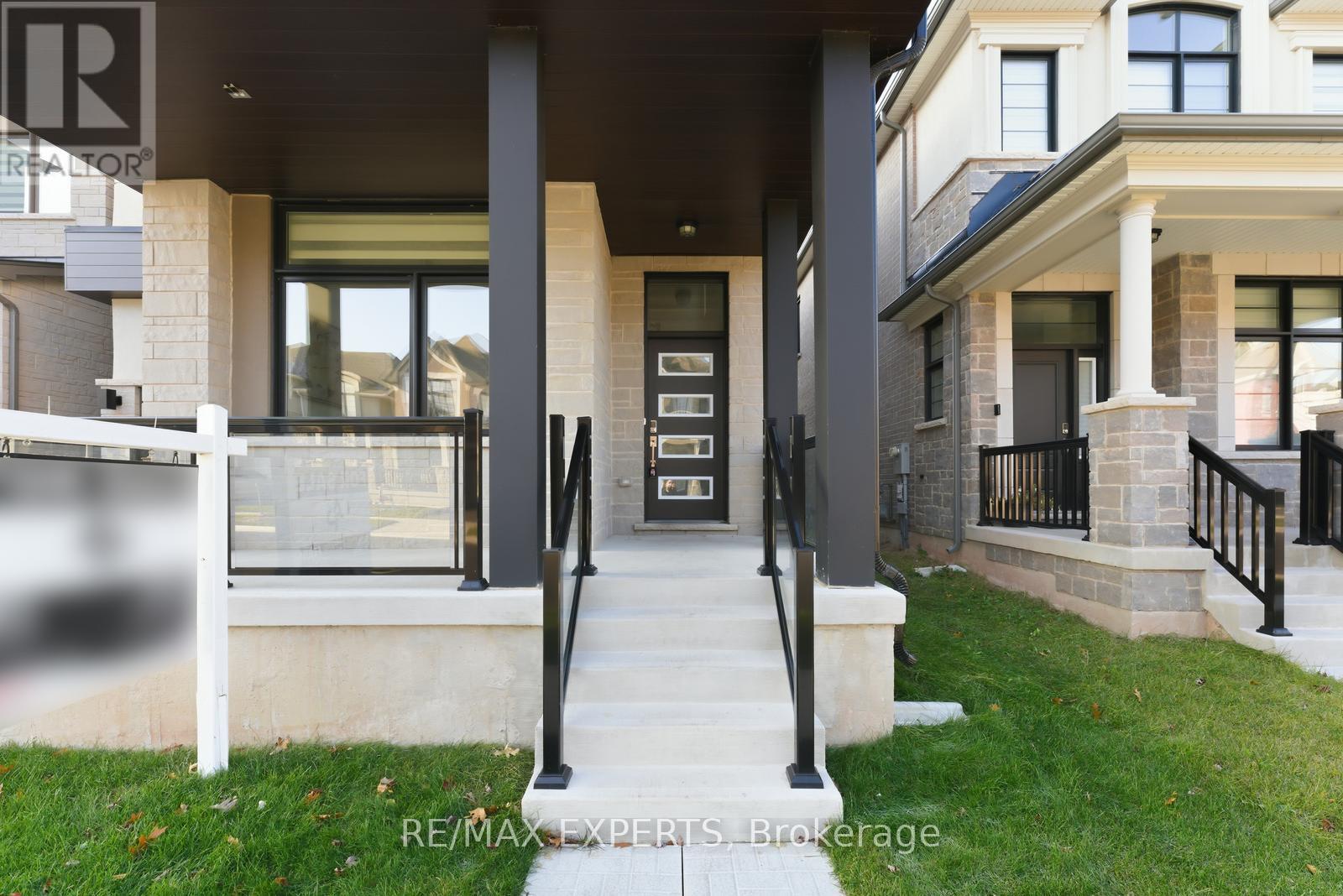 3299 Harasym Trail, Oakville, Ontario  L6H 3S1 - Photo 3 - W12568042