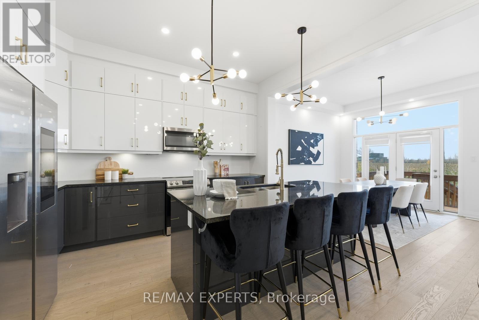 3299 Harasym Trail, Oakville, Ontario  L6H 3S1 - Photo 9 - W12568042