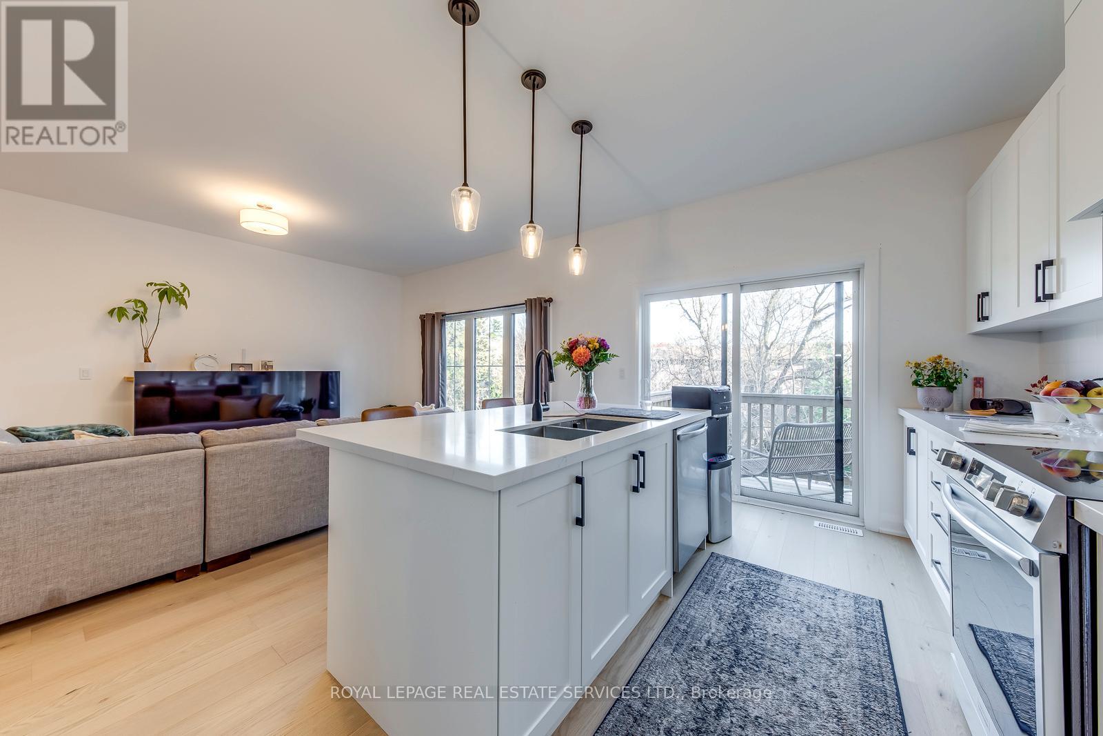 3 Santa Barbara Lane Road N, Halton Hills, Ontario  L7G 3P9 - Photo 11 - W12568048