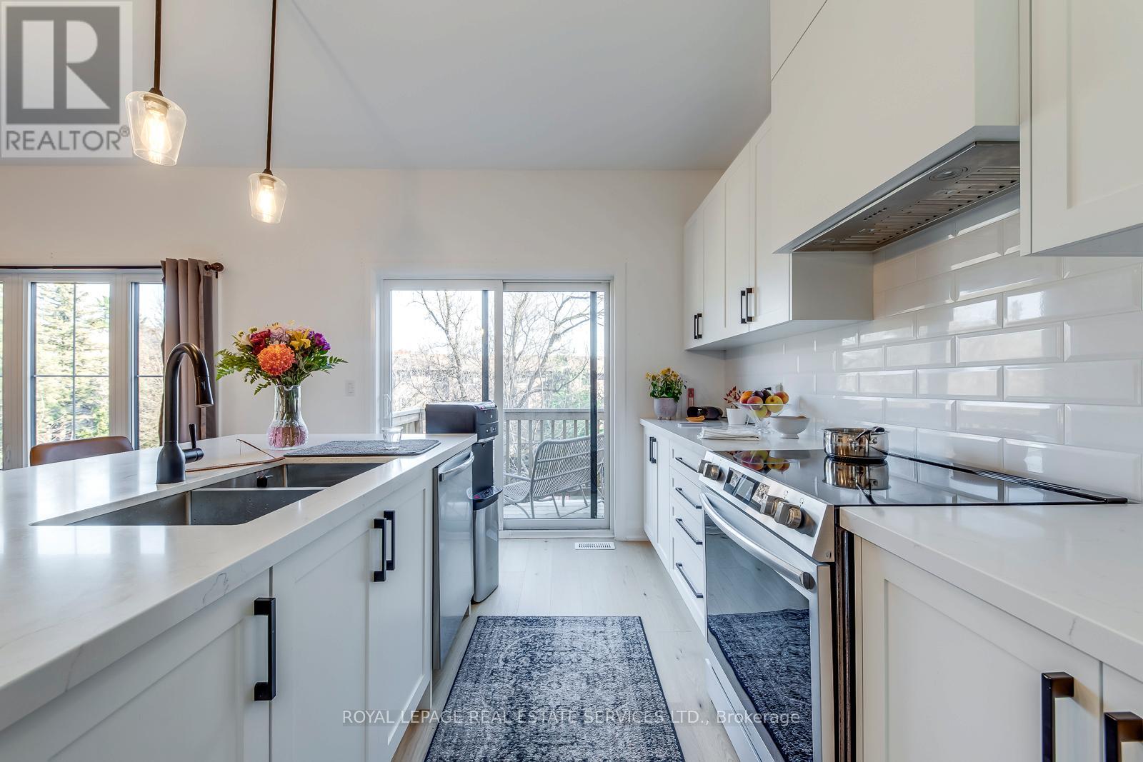 3 Santa Barbara Lane Road N, Halton Hills, Ontario  L7G 3P9 - Photo 12 - W12568048