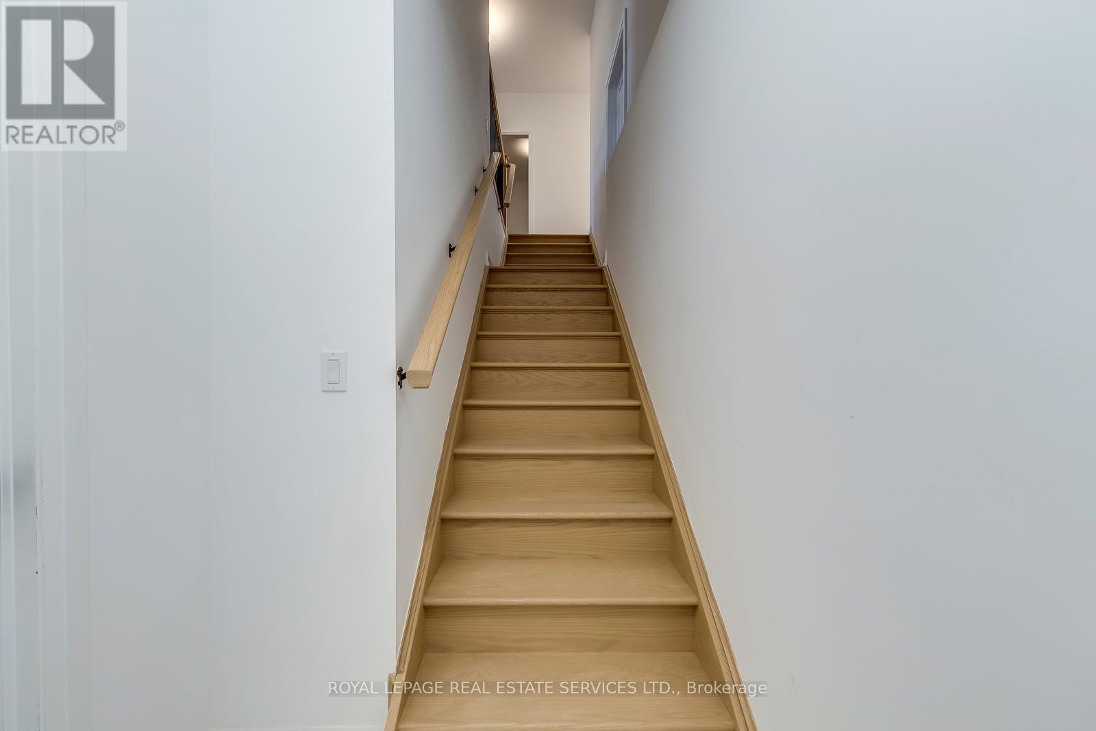 3 Santa Barbara Lane Road N, Halton Hills, Ontario  L7G 3P9 - Photo 27 - W12568048