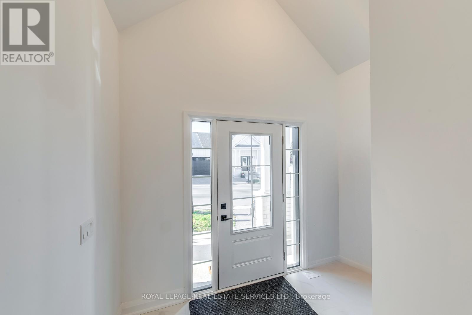 3 Santa Barbara Lane Road N, Halton Hills, Ontario  L7G 3P9 - Photo 3 - W12568048