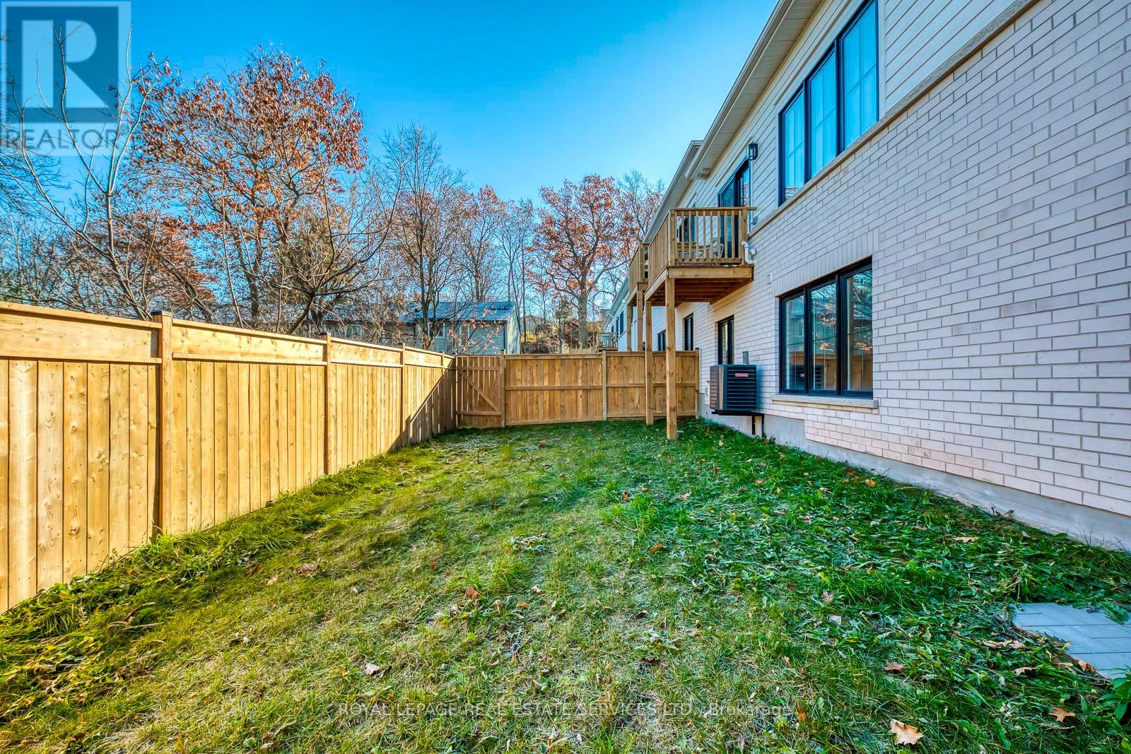 3 Santa Barbara Lane Road N, Halton Hills, Ontario  L7G 3P9 - Photo 32 - W12568048