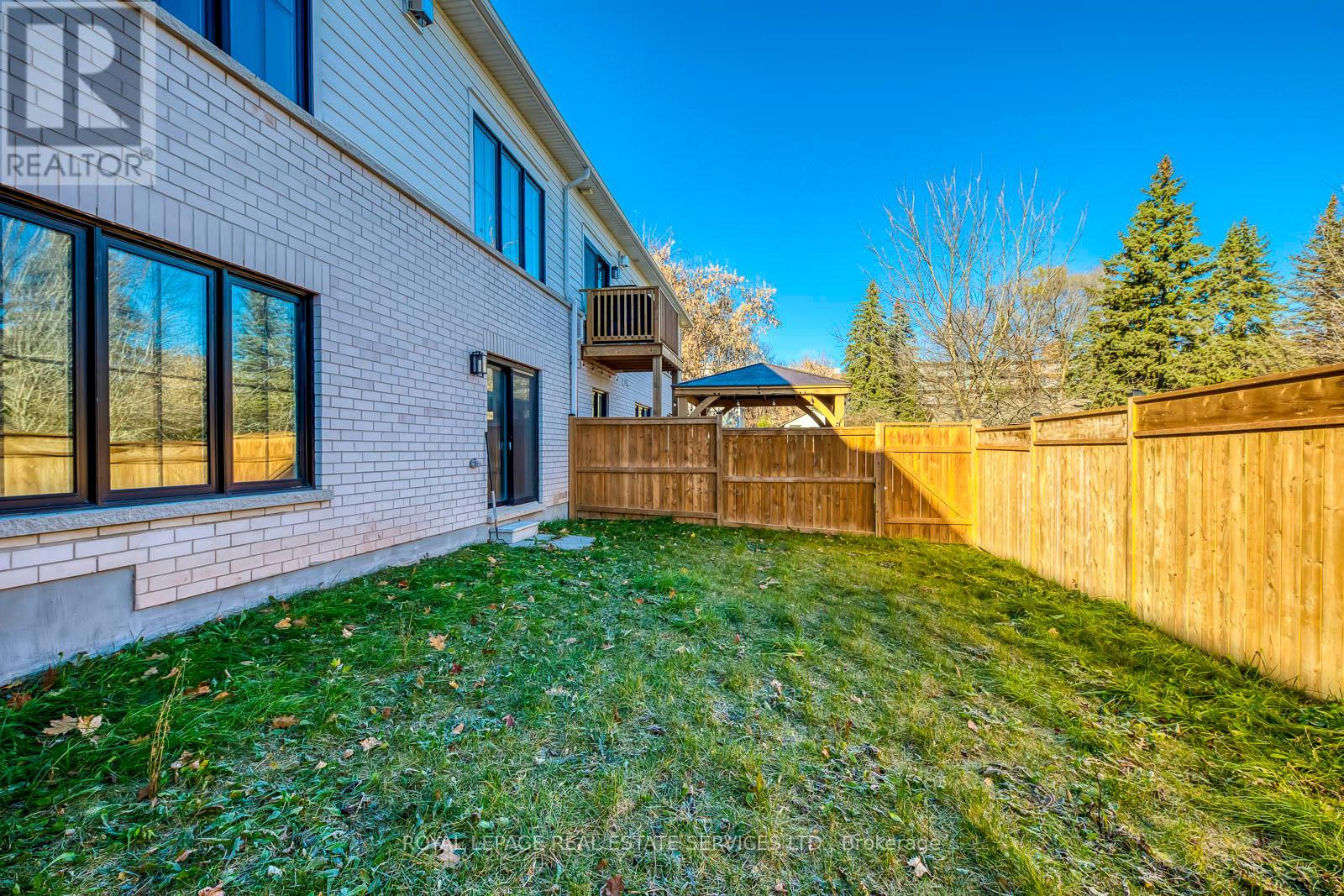 3 Santa Barbara Lane Road N, Halton Hills, Ontario  L7G 3P9 - Photo 33 - W12568048