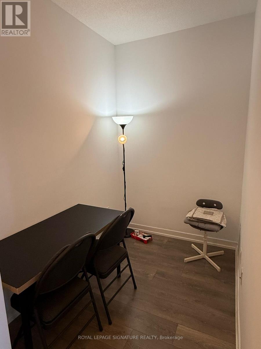 1812 - 2520 Eglinton Avenue W, Mississauga, Ontario  L5M 0Y4 - Photo 2 - W12566134