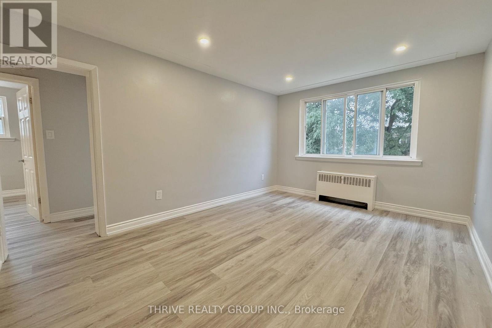 6 - 57 Wellington Road, London South, Ontario  N6C 4M7 - Photo 4 - X12353827