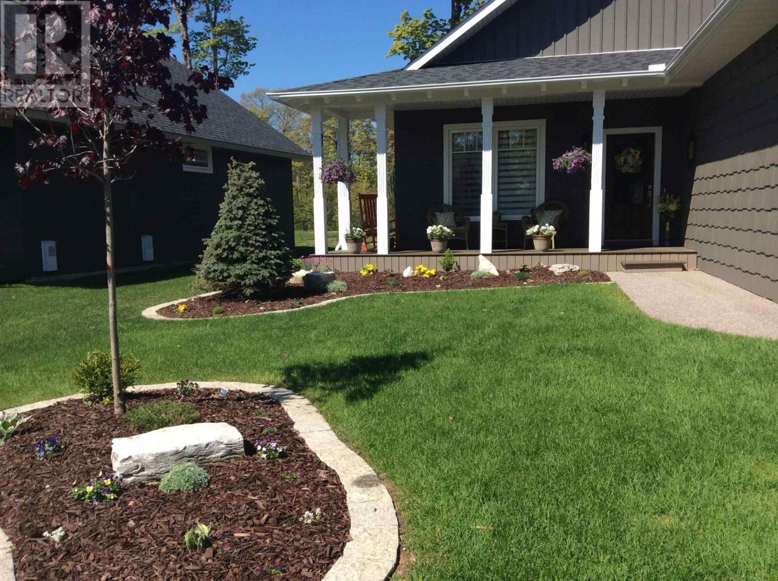 93 Crimson Ridge Dr, Sault Ste. Marie, Ontario  P6A 0B5 - Photo 1 - SM253326