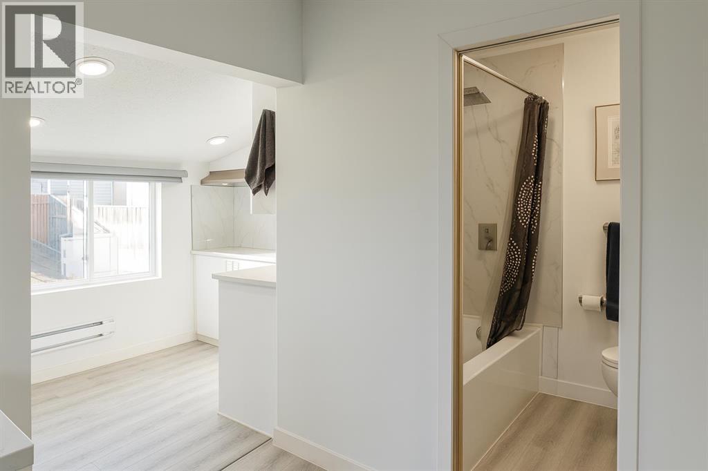 111 25 Avenue Nw, Calgary, Alberta  T2M 2A4 - Photo 6 - A2261888