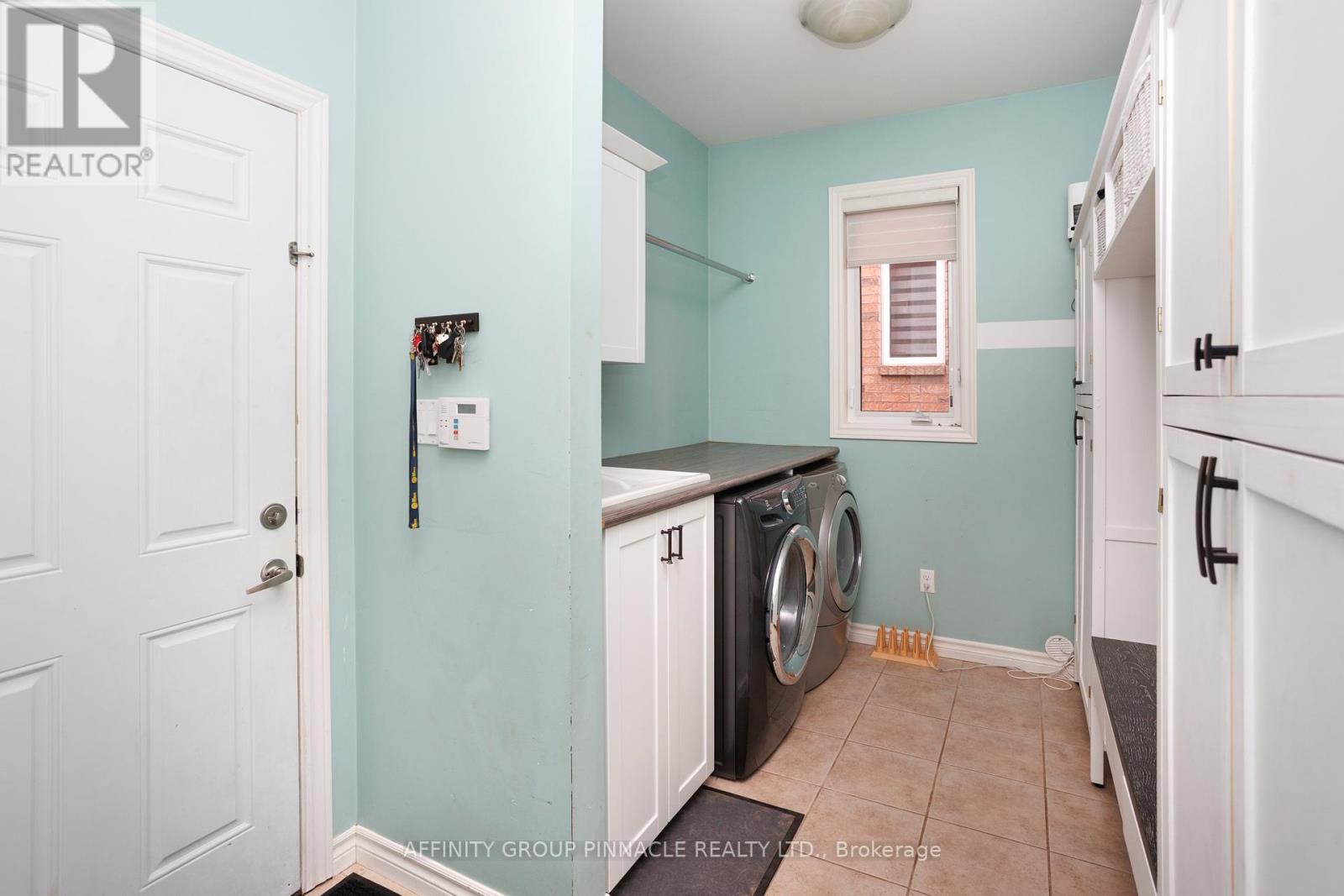 31 Ellis Crescent, Kawartha Lakes, Ontario  K9V 0A5 - Photo 12 - X12568208