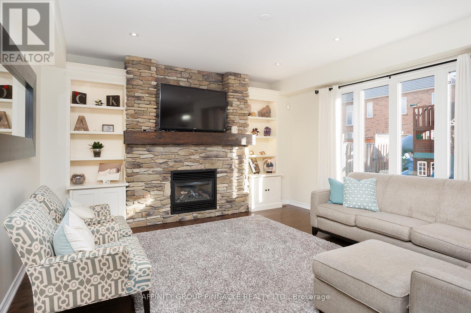 31 Ellis Crescent, Kawartha Lakes, Ontario  K9V 0A5 - Photo 14 - X12568208