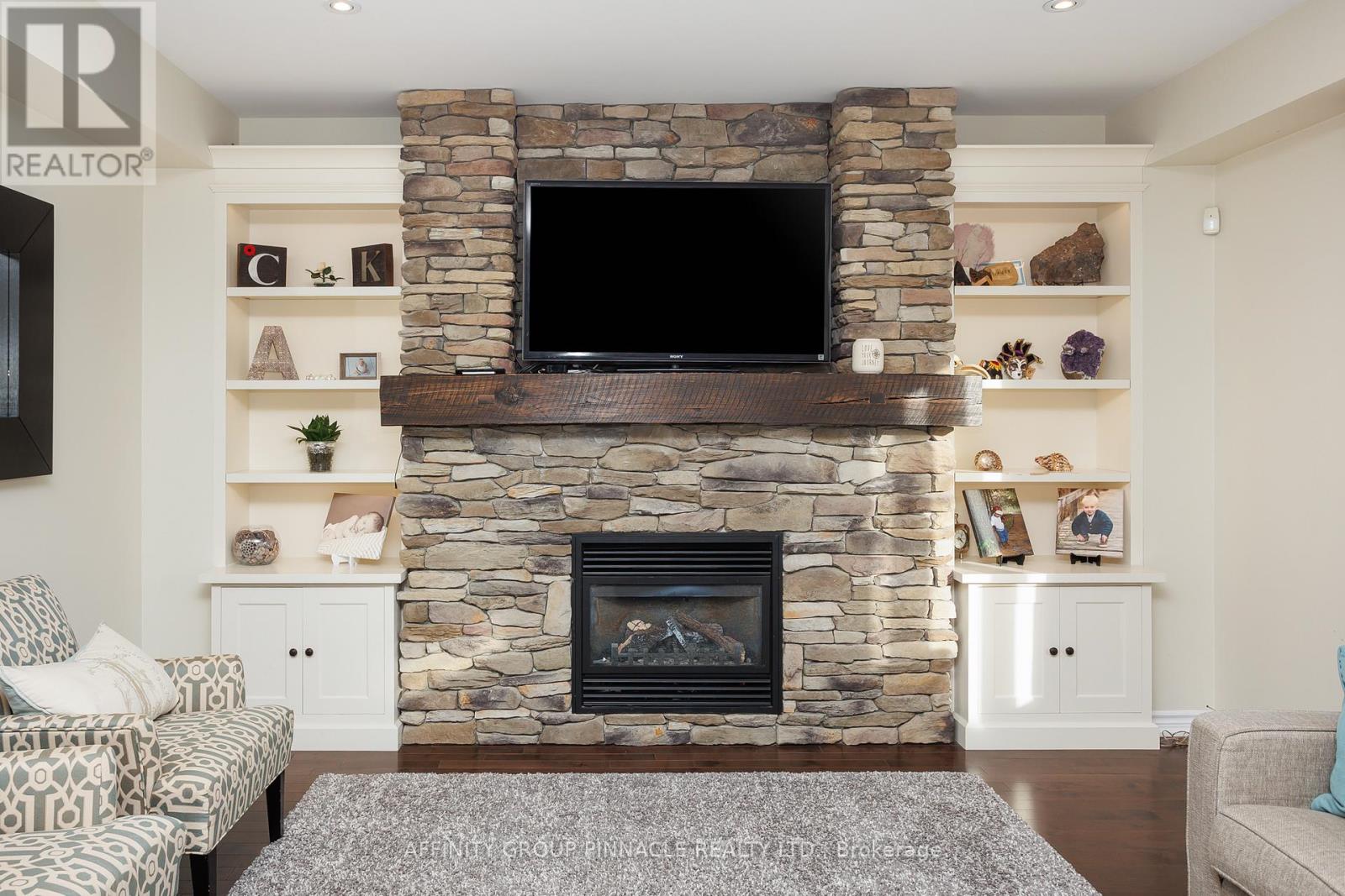 31 Ellis Crescent, Kawartha Lakes, Ontario  K9V 0A5 - Photo 15 - X12568208