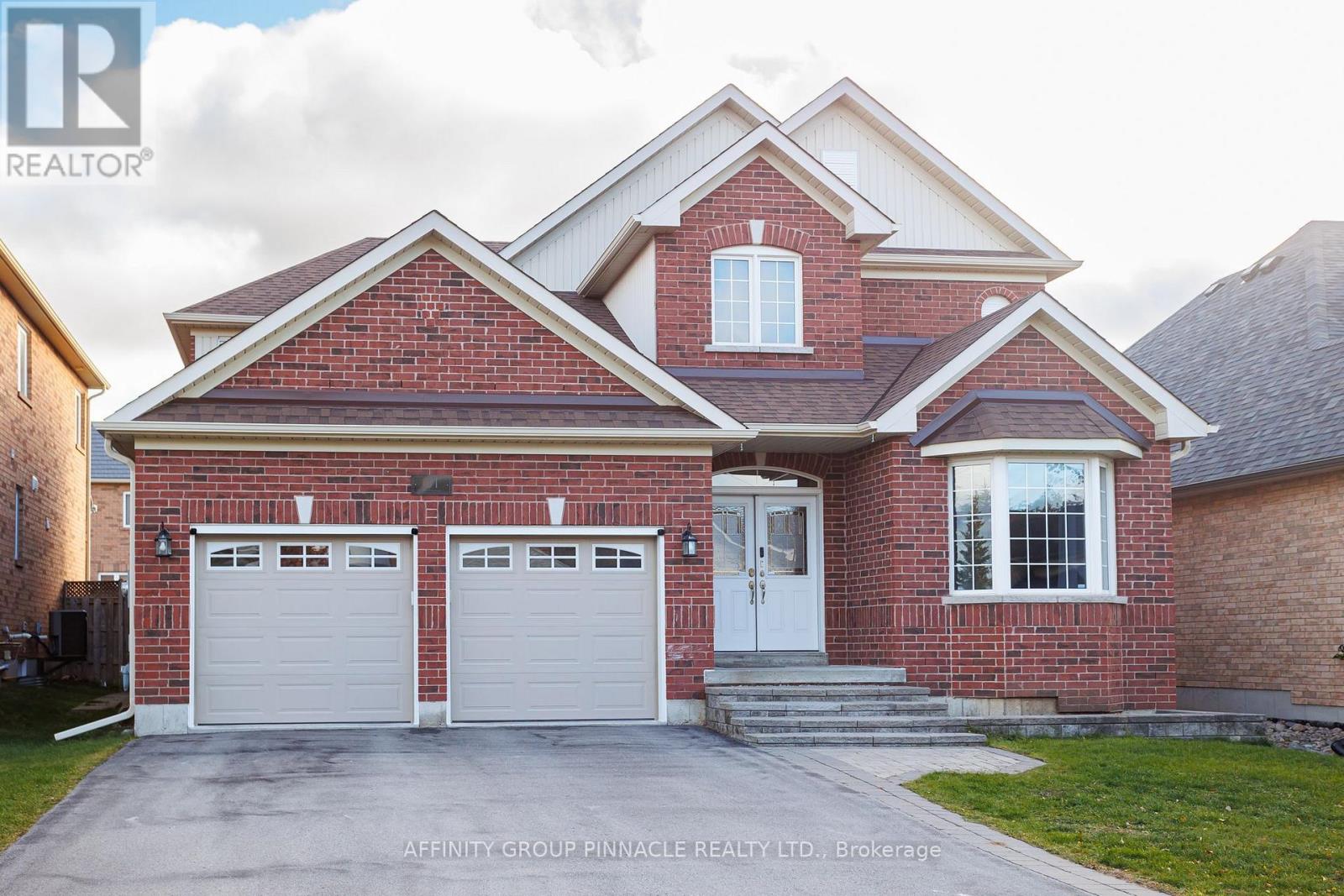 31 Ellis Crescent, Kawartha Lakes, Ontario  K9V 0A5 - Photo 2 - X12568208