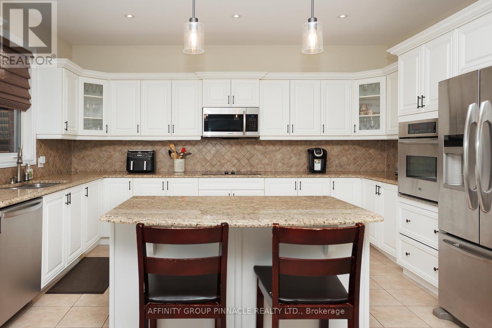 31 Ellis Crescent, Kawartha Lakes, Ontario  K9V 0A5 - Photo 20 - X12568208